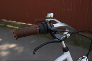 Міський жіночий велосипед Beach Cruiser 28″, алюмінієва рама, 3 швидкості Shimano Nexus, Selle Royal, білий